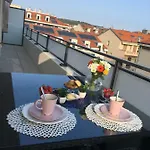 Riviera Terrasse - Parking Gratuit 尼斯